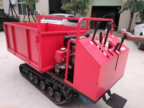 Classification of agricultural crawler vehicles by engine