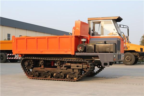 What are the advantages of agricultural crawler equipment?