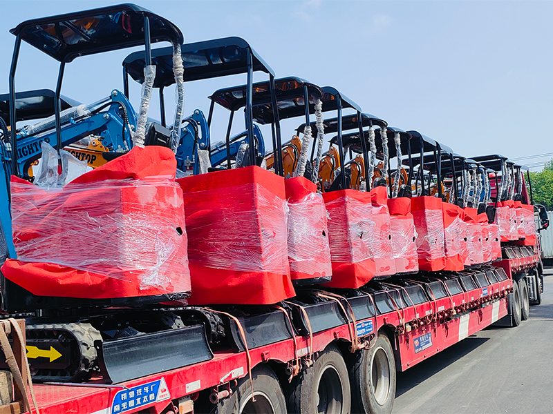 1 ton excavator exported to Russia